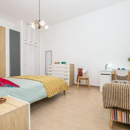Апартаменты Liberty House, In Stile Retro! Милан Экстерьер фото
